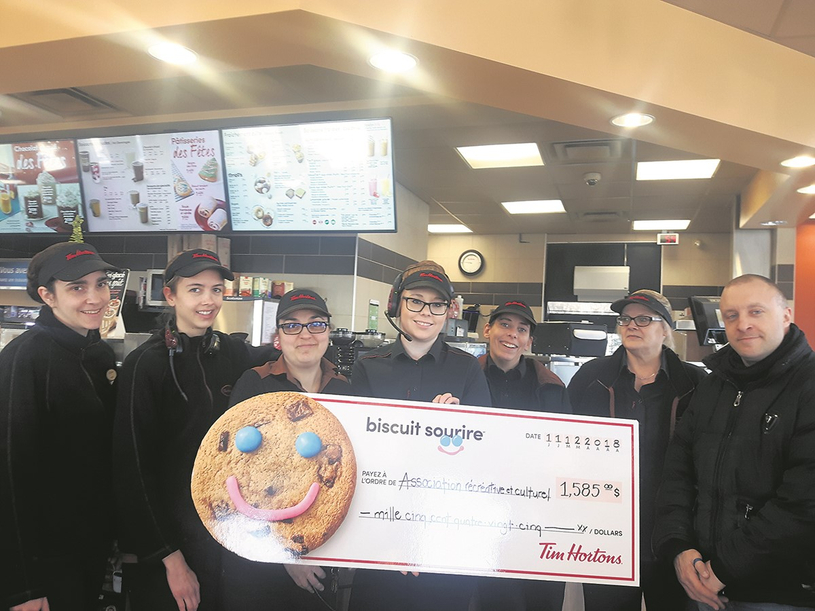 On fait le plein de sourires au Tim Hortons