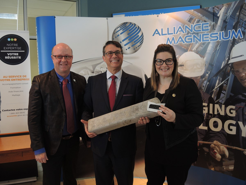 Un premier lingot coulé chez Alliance Magnésium