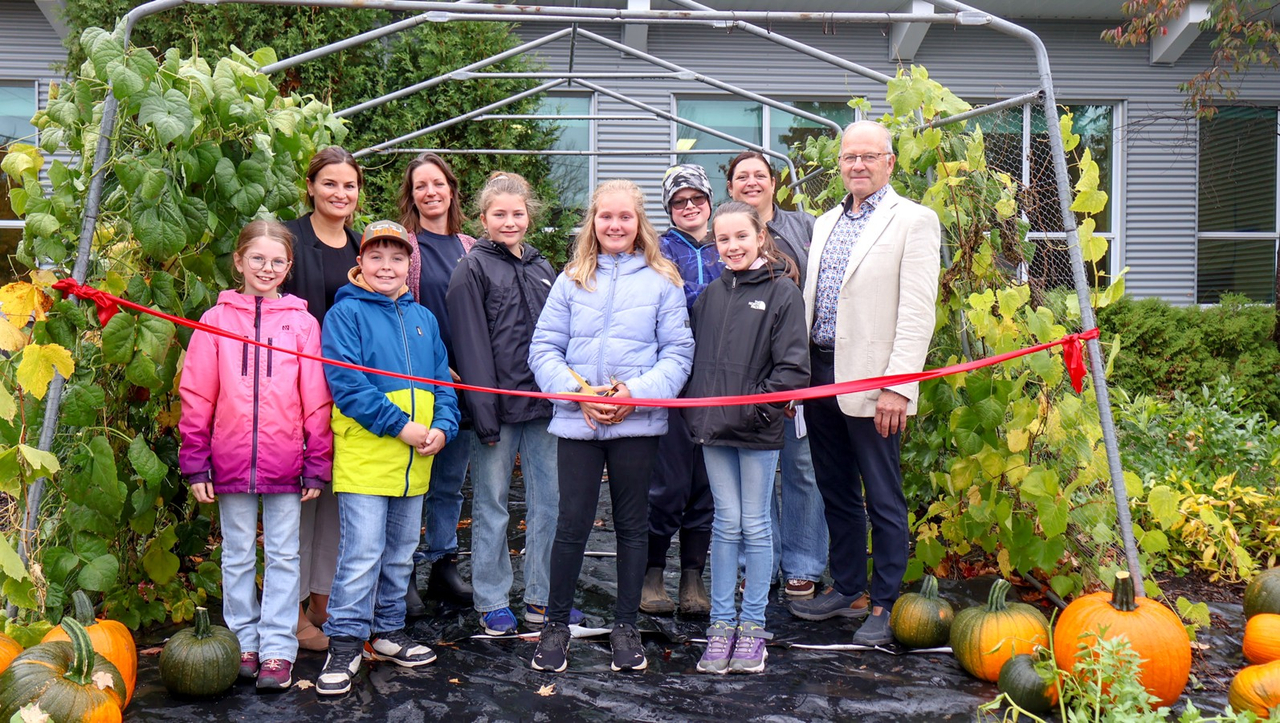 L’école Hamelin de Wotton inaugure sa plate-bande nourricière