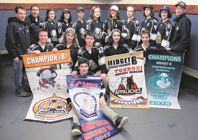 Les Hawks Midget B une équipe gagnante  sur toute la ligne