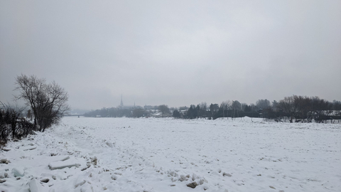 Vue sur la rivière