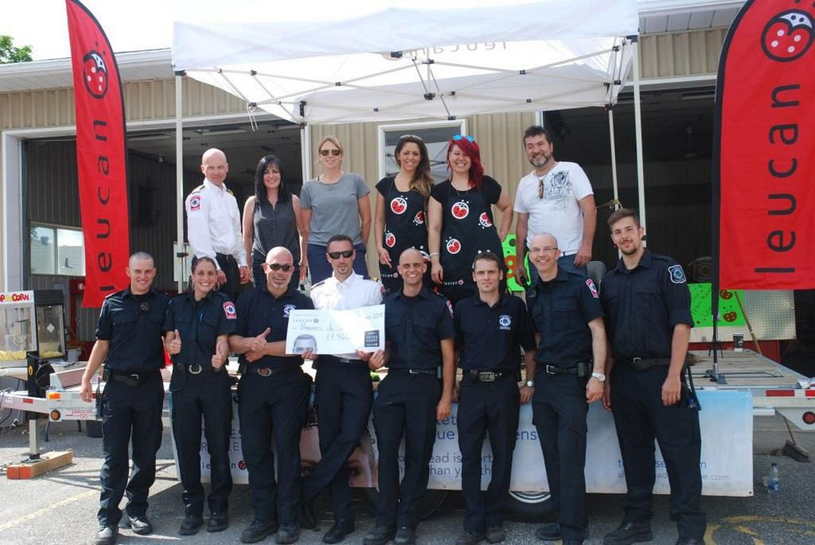 Les pompiers, le maire et un conseiller de Saint-Denis soutiennent Leucan