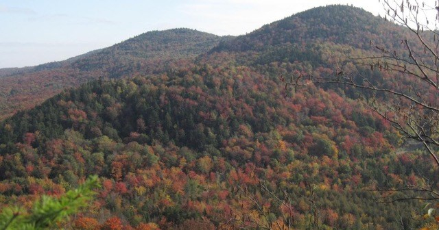 Randonnée et conférences sur l’aménagement de sentiers rustiques au massif des Monts Stoke