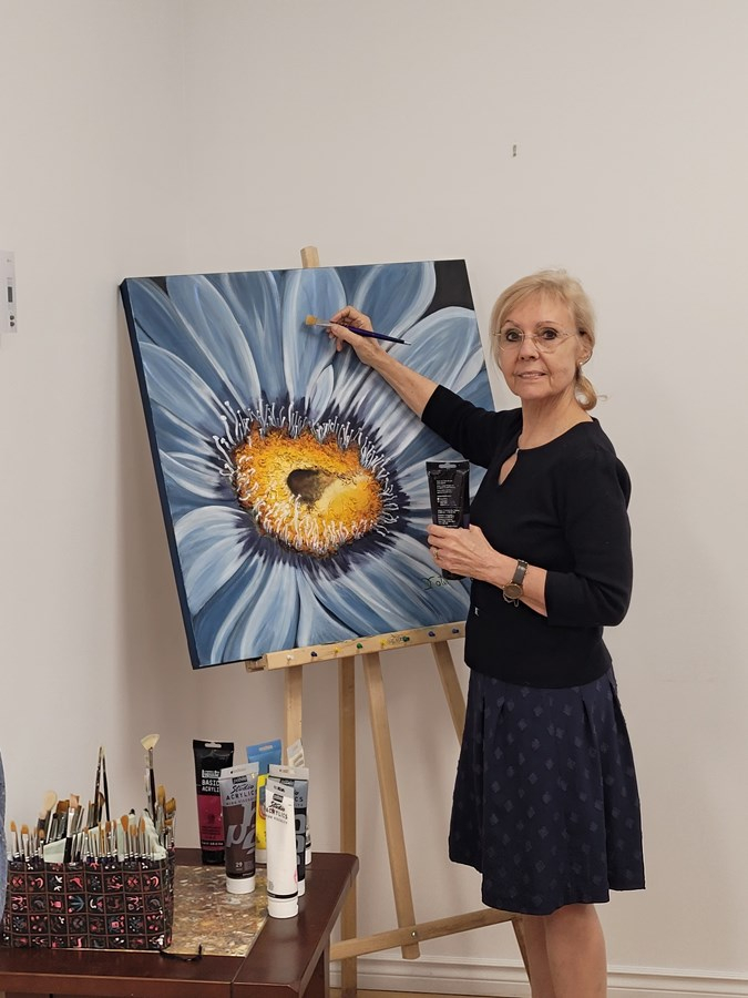 De l’acrylique pour peindre des fleurs…
