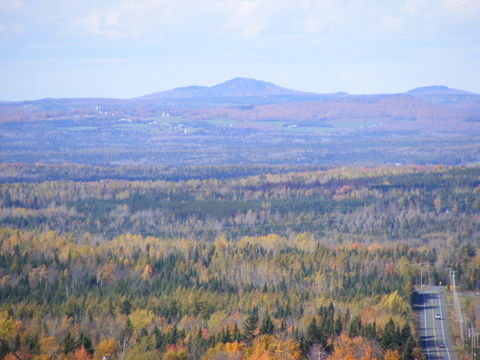Mont-Orignal vue de Ste-Aurélie