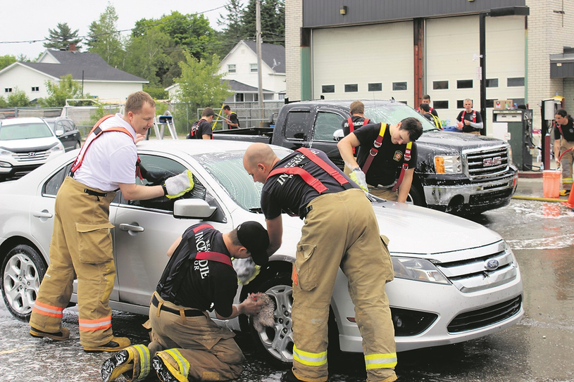 Bonne participation au lave-auto des pompiers