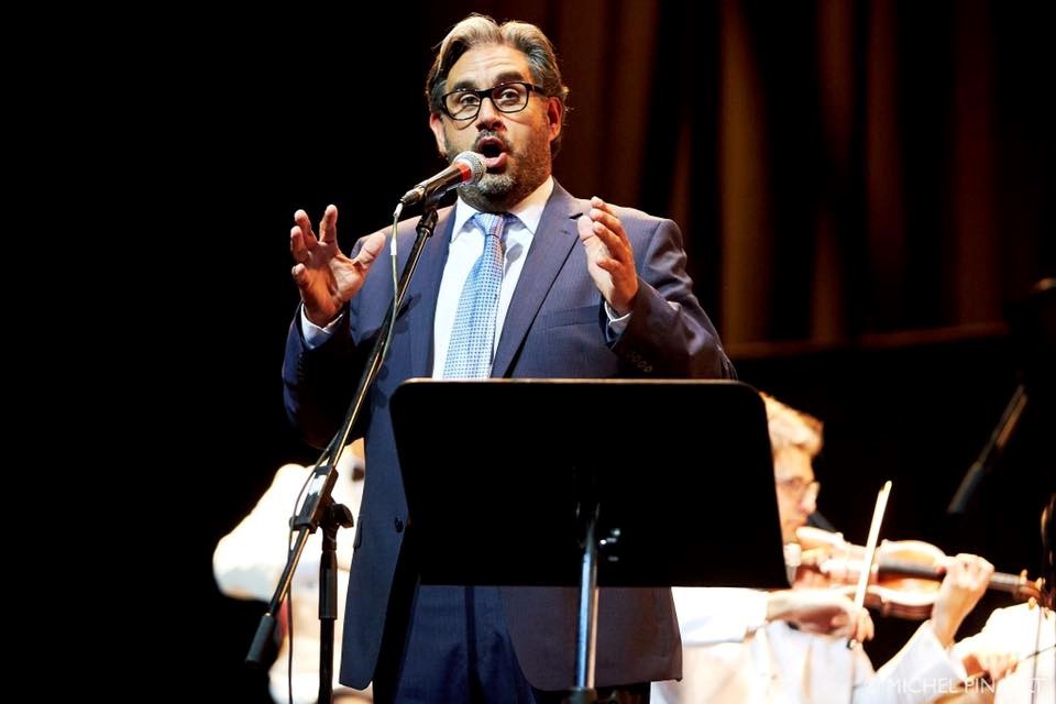 C’est à l’Église St-Hippolyte de Wotton que l’ensemble vocal l’Escaouette et Marc Hervieux chanteront des classiques du temps des fêtes, le 26 novembre, à 15 h et à 20 h