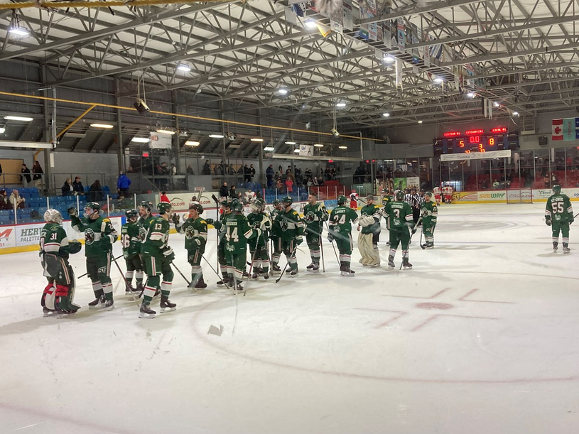 Le Desjardins – Wild bat Saint-Cyrille et prend seul le premier rang