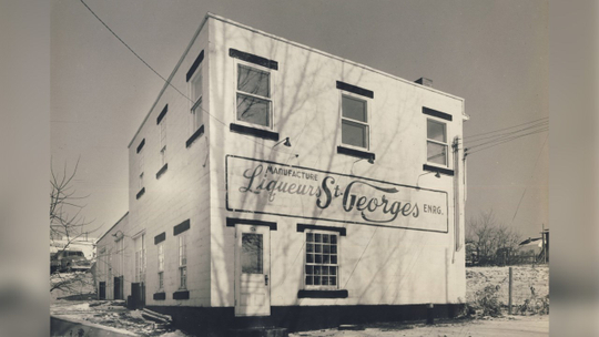 LES LIQUEURS SAINT-GEORGES DE GEORGES-ÉMILE GILBERT
