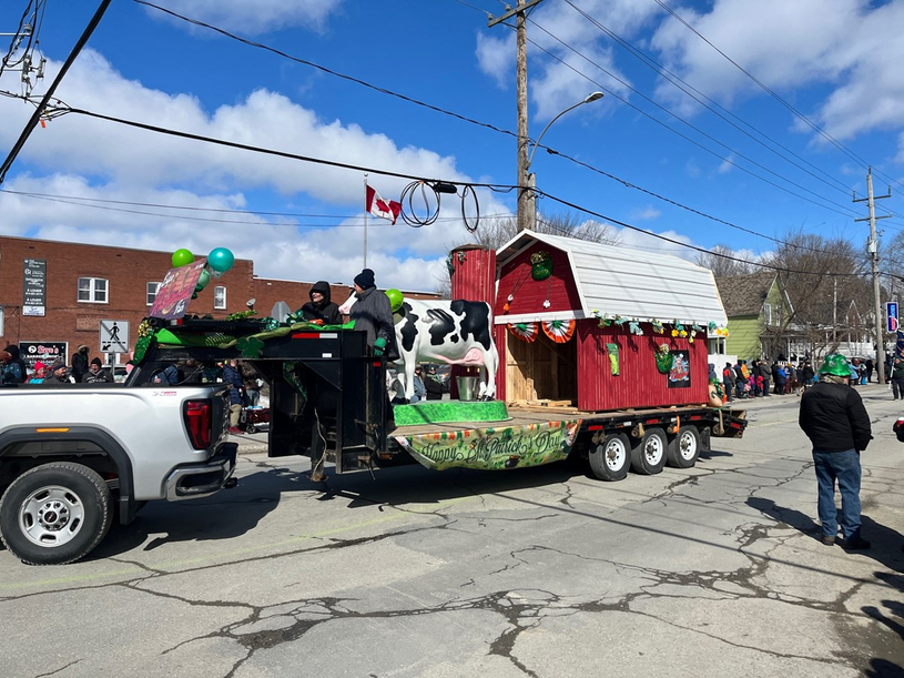 Pas moins de 6000 personnes au défilé de la Saint-Patrick
