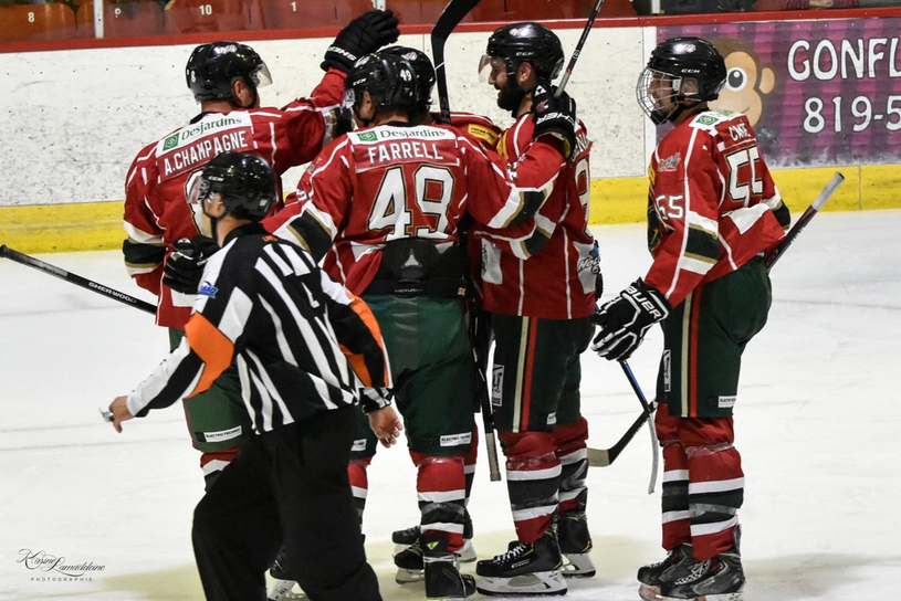 Le Desjardins-Wild pousse le Boum Hockey Lemay dans les câbles