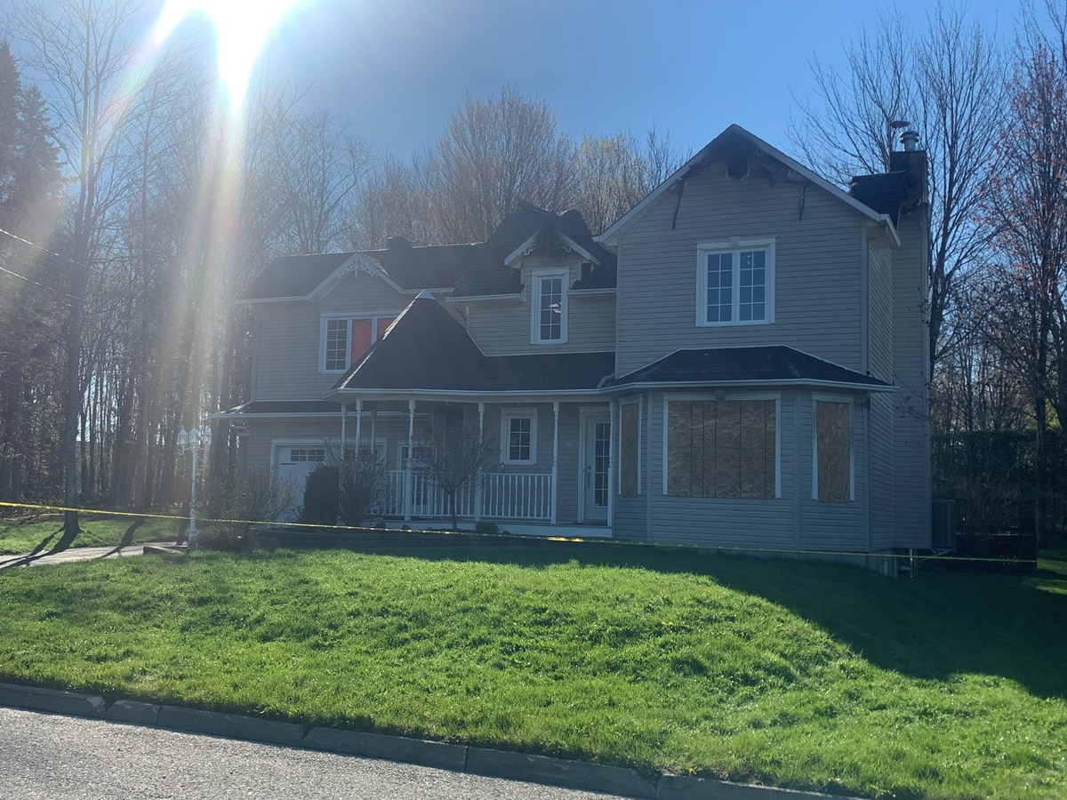 Un terrible feu dérobe tous leurs biens à une famille de Windsor