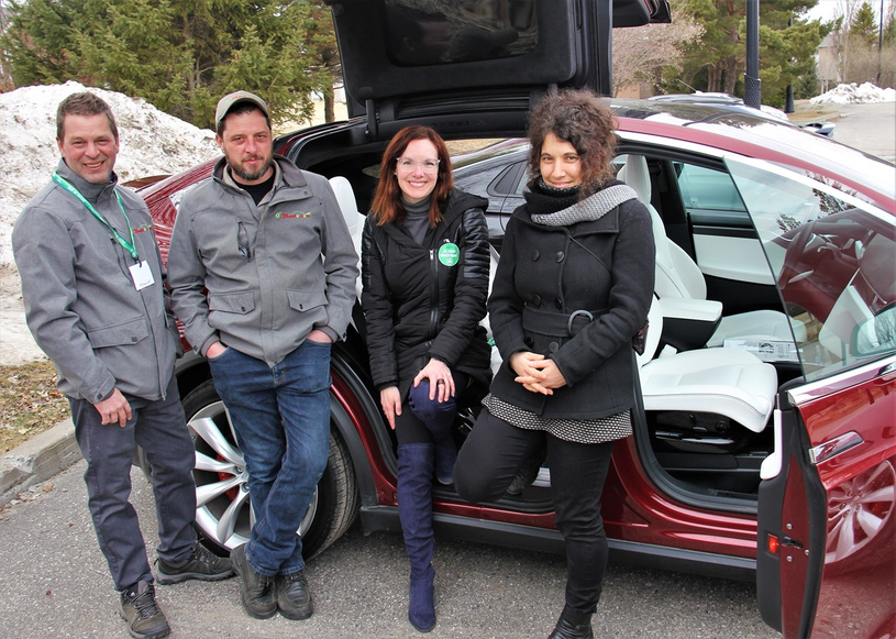 Cascades a invité la population à tester des automobiles électriques 
