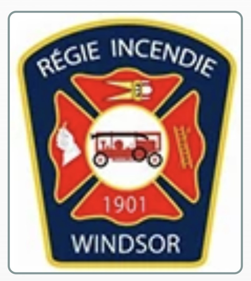 L’association des Pompiers de la région de Windsor appuie le CAB et les paniers de Noël