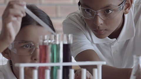 Un club de sciences pour les enfants de Richmond
