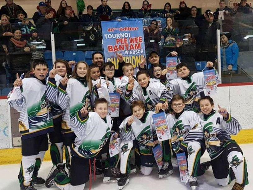 Club Piscine remporte la bannière du pee-wee A