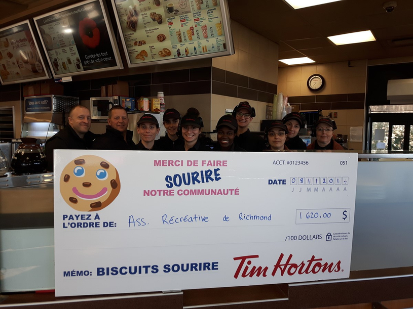 Tim Hortons et le camp de jour de Richmond sont tout sourire