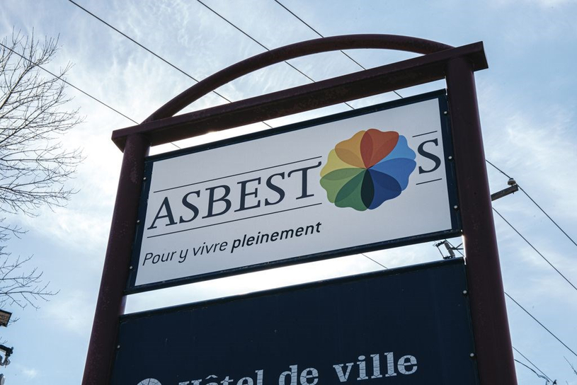 Le changement de nom pour Asbestos doit-il unir ou diviser sa population ?