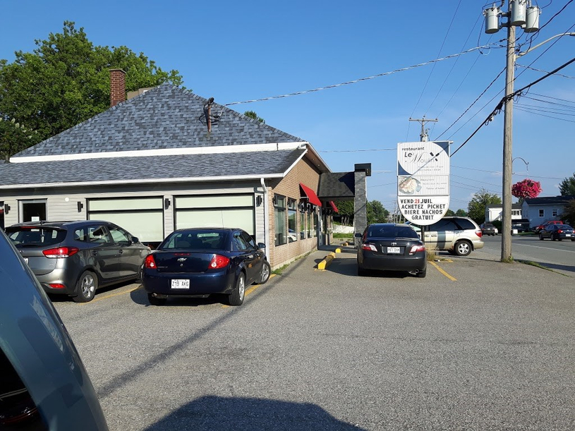 Restaurant Le Moulin, fermé jusqu’au 10 mai.