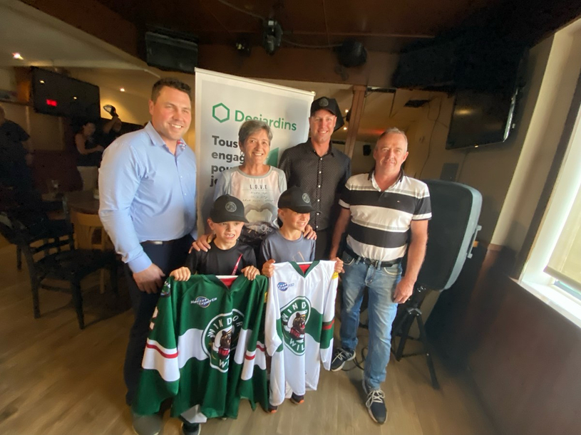 Les jeunes du hockey mineur évolueront sous les couleurs du Desjardins-Wild