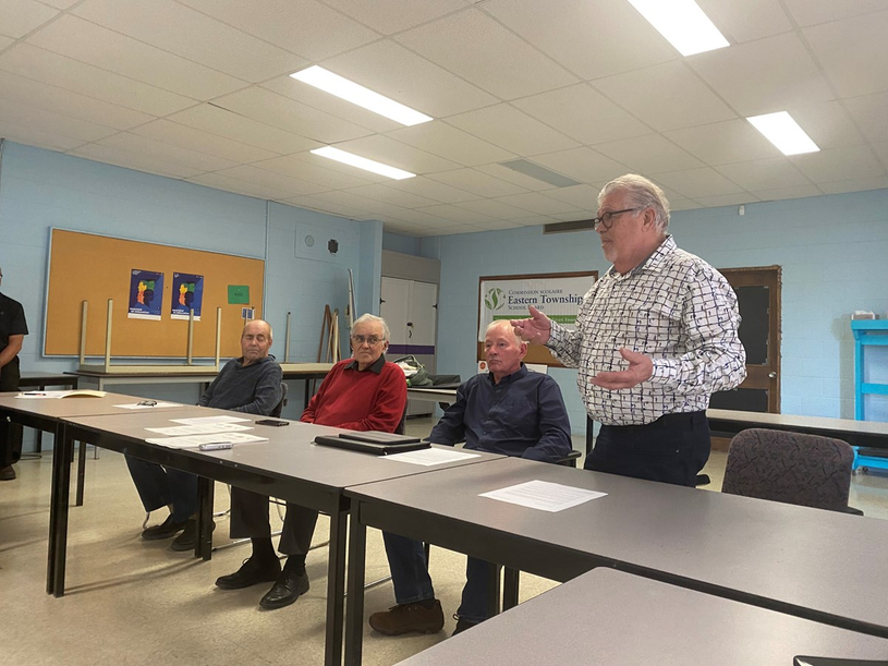 Un terrain de soccer éclairé grâce à « une entente historique »
