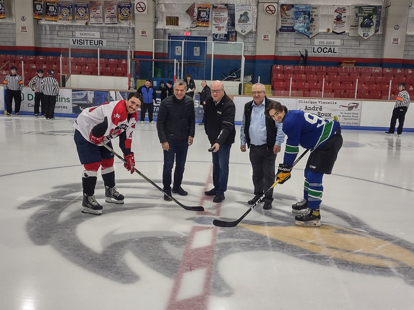 La 30e édition du tournoi de hockey Connie-Dion bat son plein à Val-des-Sources