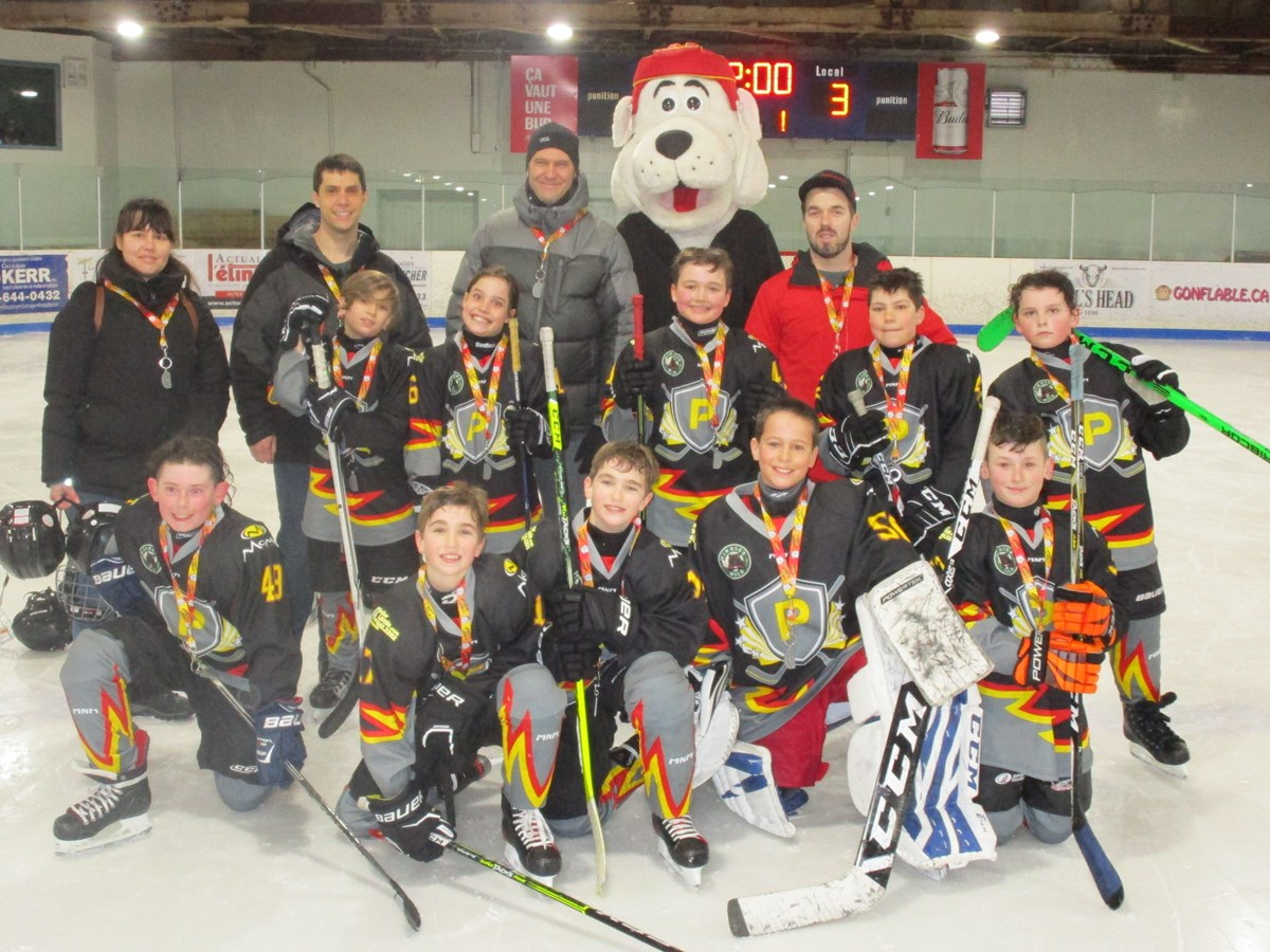 Promutuel M-11C : Raphaël Deslauriers, Lucas Cahmpoux, Alexis Champoux, Jake Hébert, Jasmine St-Laurent, Finnley Leet, Jeremie Milette. William Bouchard, Arnaud Hamel et Louis Vallée. Les entraîneurs sont Jean-Michel Desaulniers, Jean-François Hamel et Jonathan Champoux et Mousquiri.