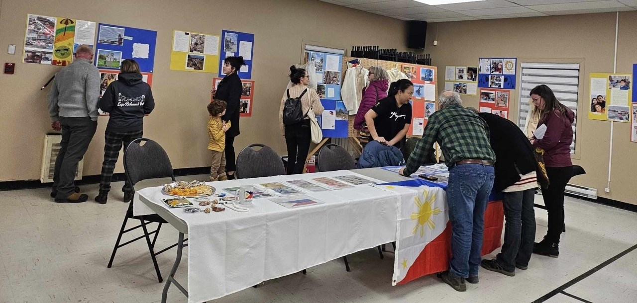 L’exposition « Diversité culturelle de Richmond et Melbourne : portraits de personnes immigrantes » qui a eu lieu le mercredi 8 novembre.