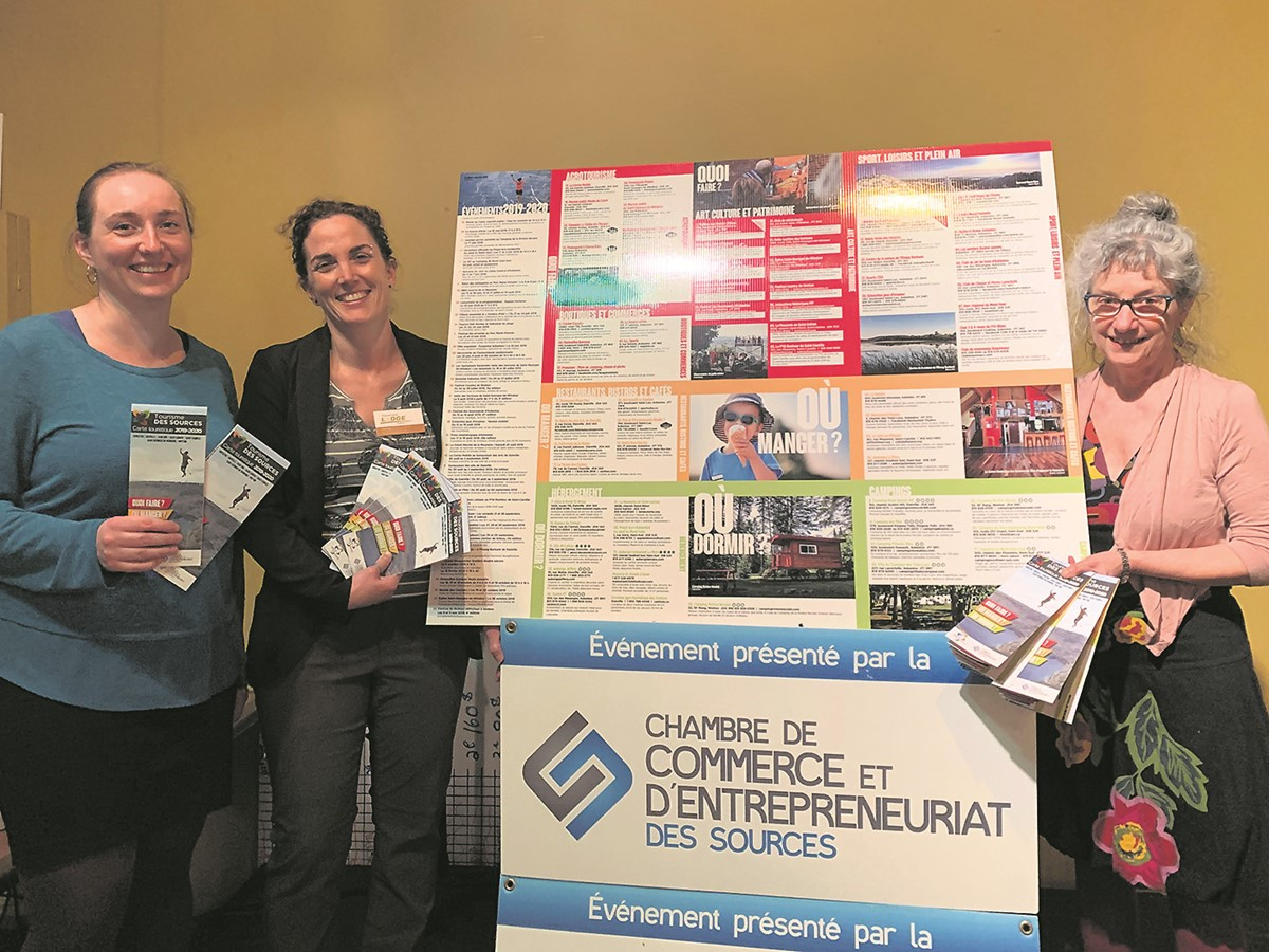 De gauche à droite : Rebecca Lemay Dostie, Isabelle Lodge, présidente de la CCES et Brigitte Martin.