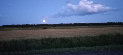 La lune est en feu