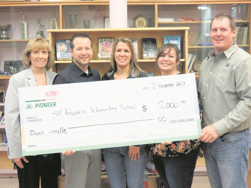 L’école St-Francis a reçu sa bourse de DuPont Pioneer