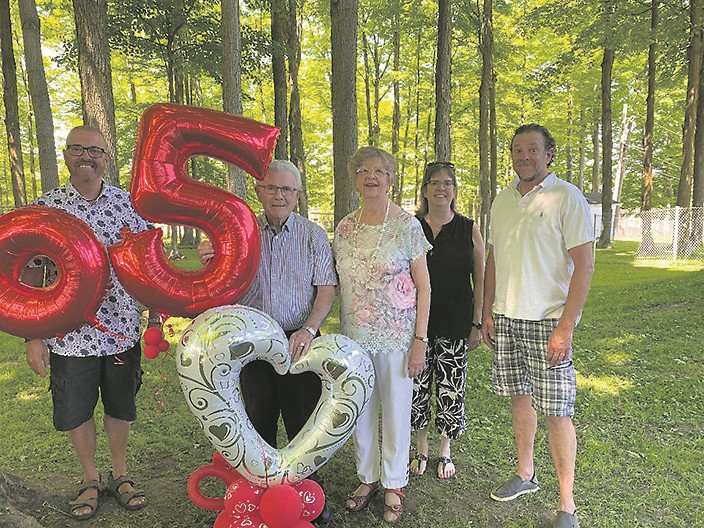 65e anniversaire de mariage pour Lisette et Réginald Couture