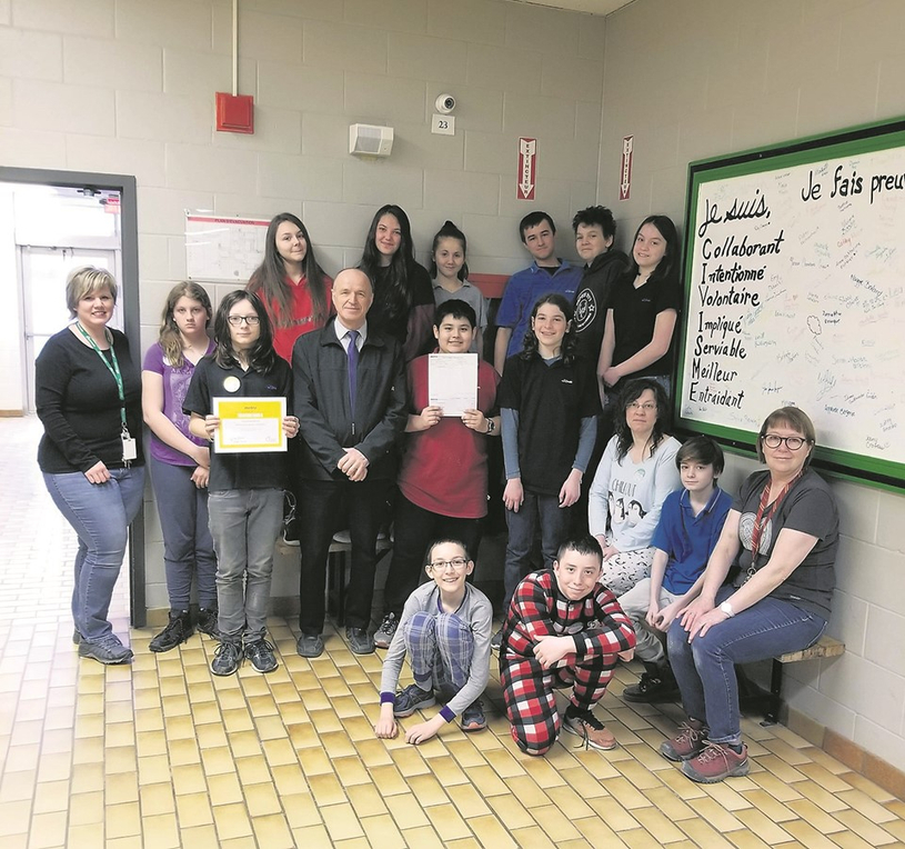 Un groupe de l’école l’Escale se mérite une bourse de Coop-Métro