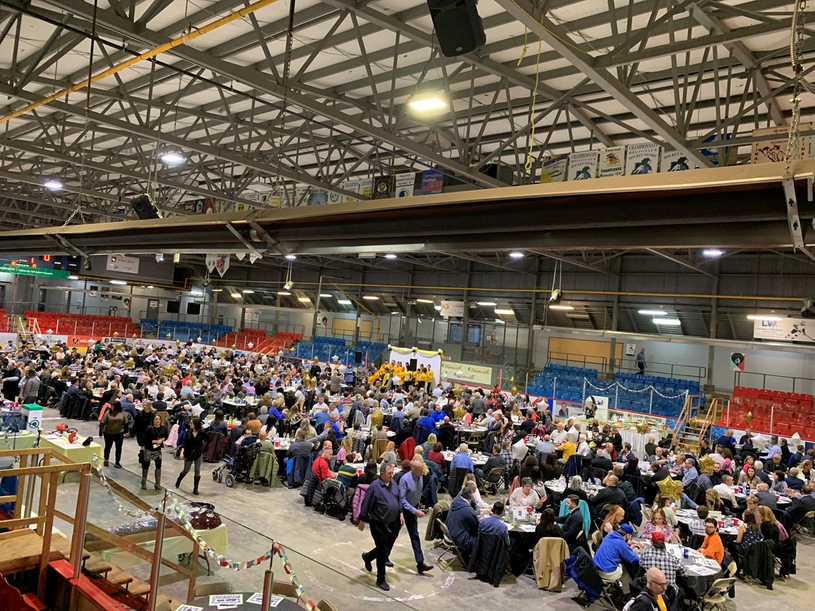 Souper steak et frites attire 600 personnes