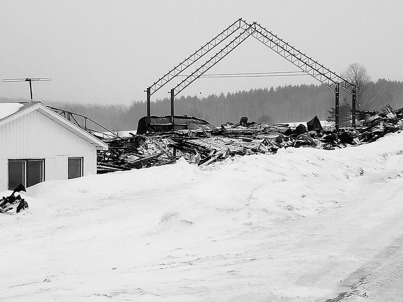 Une ferme laitière est la proie des flammes à St-Georges-de-Windsor