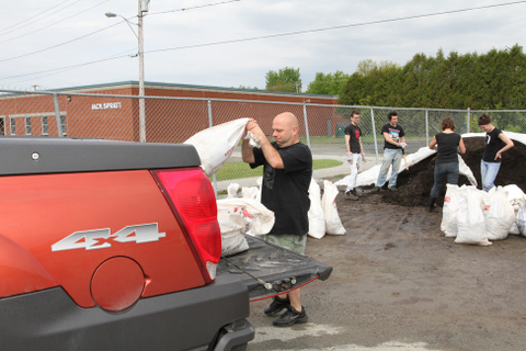 Windsor - Distribution de compost gratuit