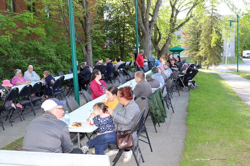 Plus de 550 hot-dogs distribués pendant la Fête de la famille