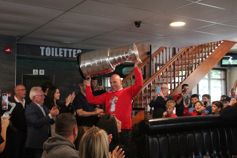 La coupe Stanley et une campagne de financement pour l’aréna de Saint-Denis