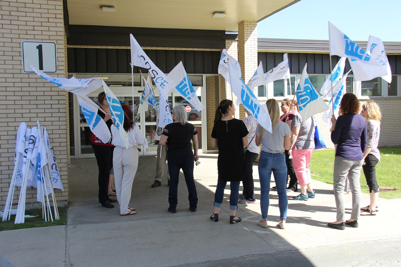 Manifestation pour dénoncer la lenteur des négociations de la prochaine convention 
