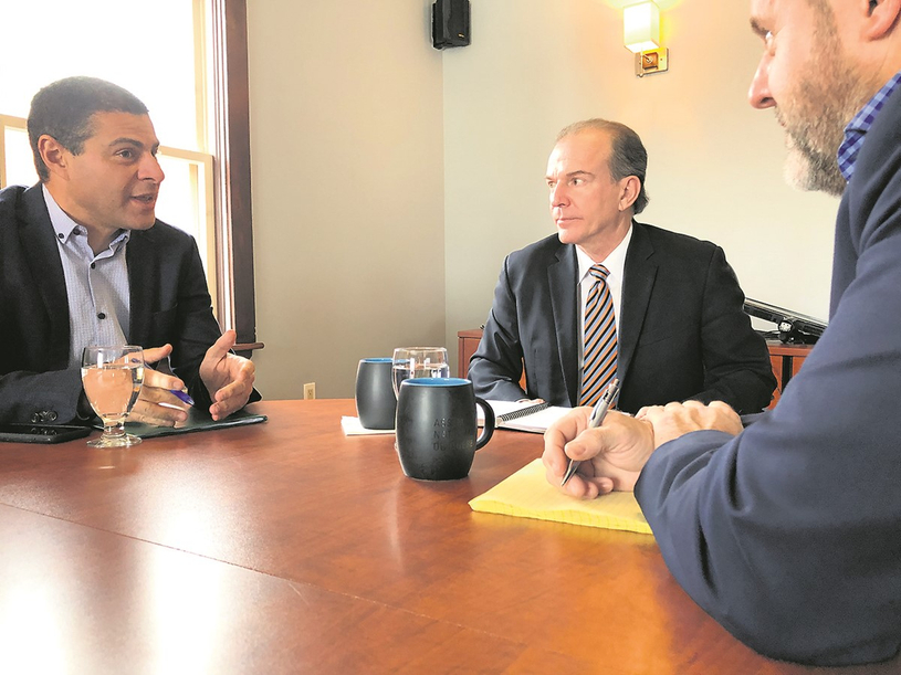 Une première visite d’Alain Rayes dans les bureaux d’André Bachand