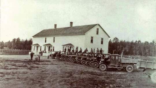 Les camions Reo d'Édouard Lacroix