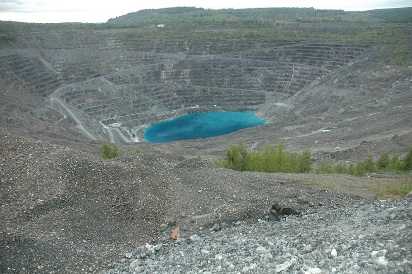 Les abords du puits minier devront être aménagés 