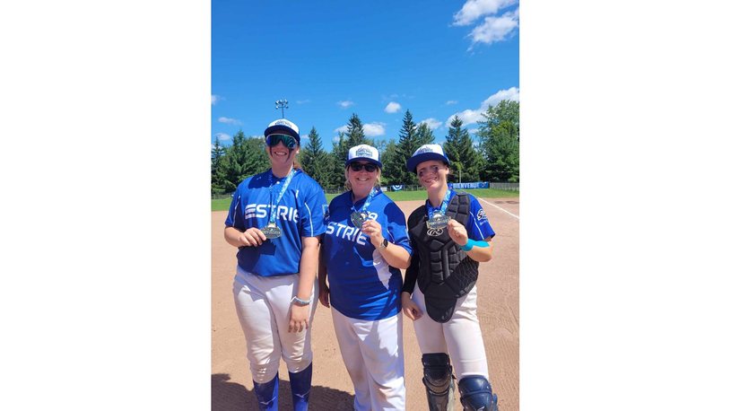 Marilou, Sophie et les Panthères 16U de l’Estrie championnes provinciales