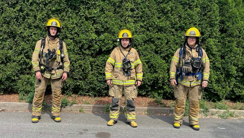 Danville accueille trois nouveaux pompiers formés