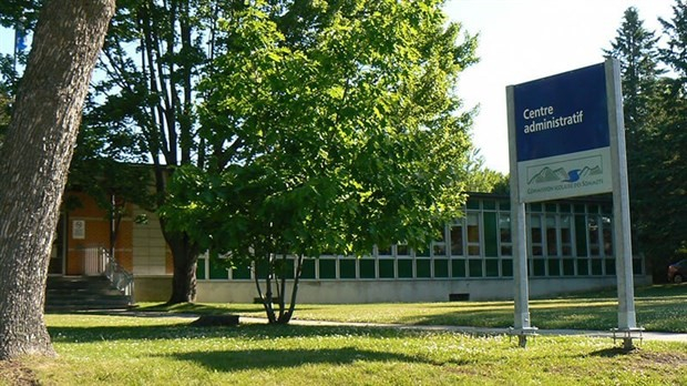 La Commission scolaire des Sommets adopte un budget déficitaire
