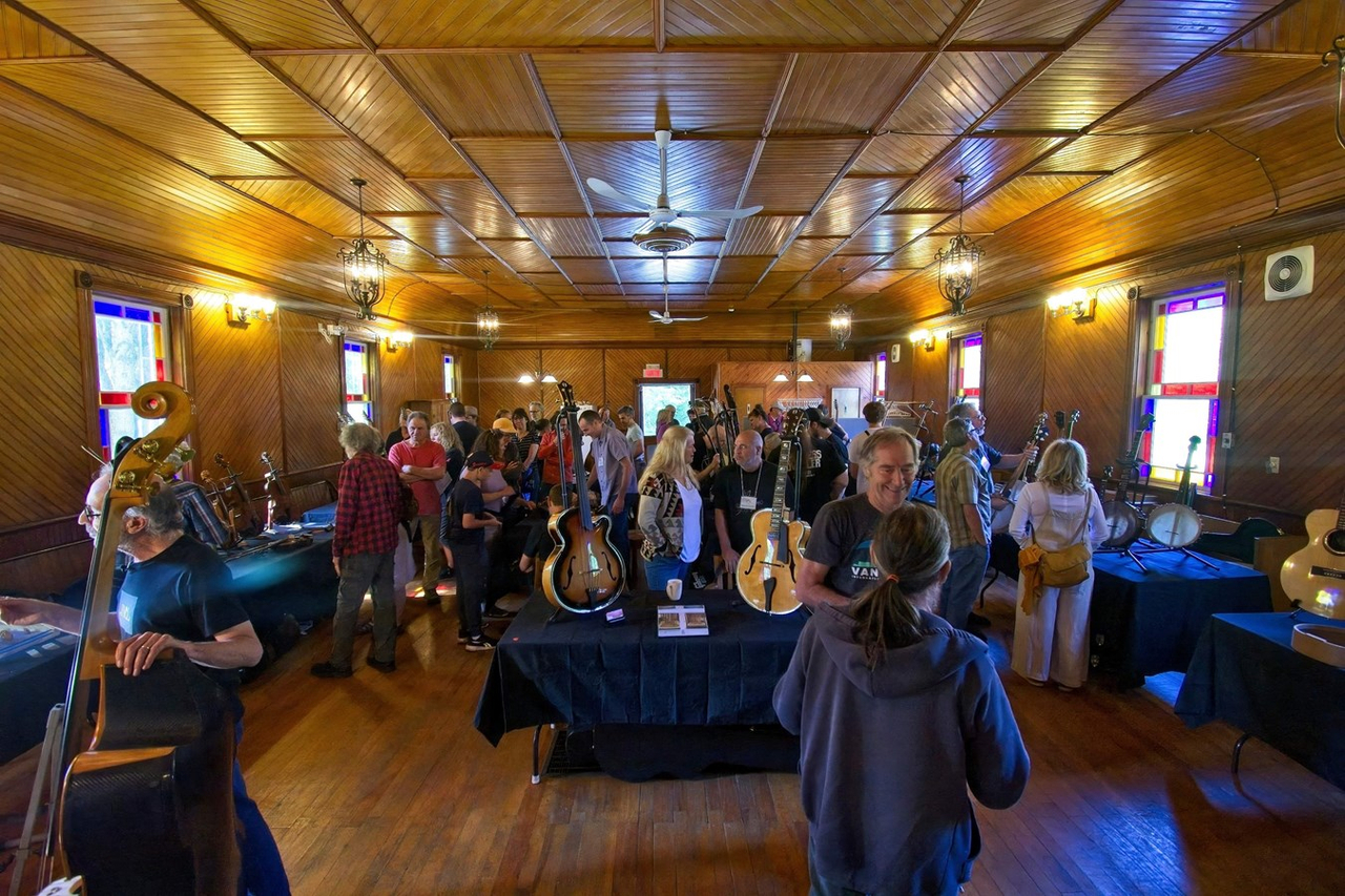 Pas moins de 600 personnes ont visité le premier Salon de la lutherie à Kingsbury.