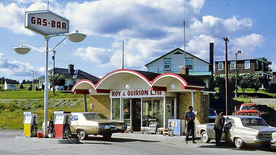L'ancien Gaz-Bar Roy et Quirion de la Station