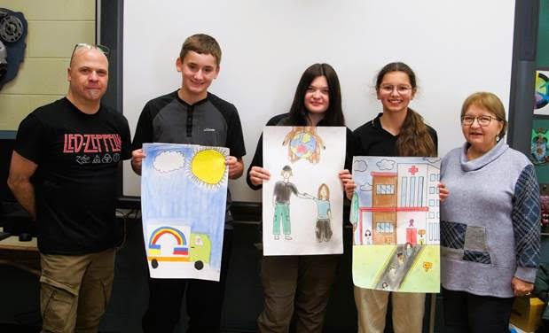 Une gagnante de district pour le concours d’affiches de la paix des Lions