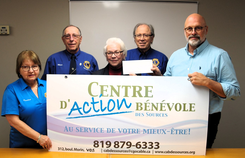 La Branche Lions des Sources remet une aide financière au centre d’Action bénévole