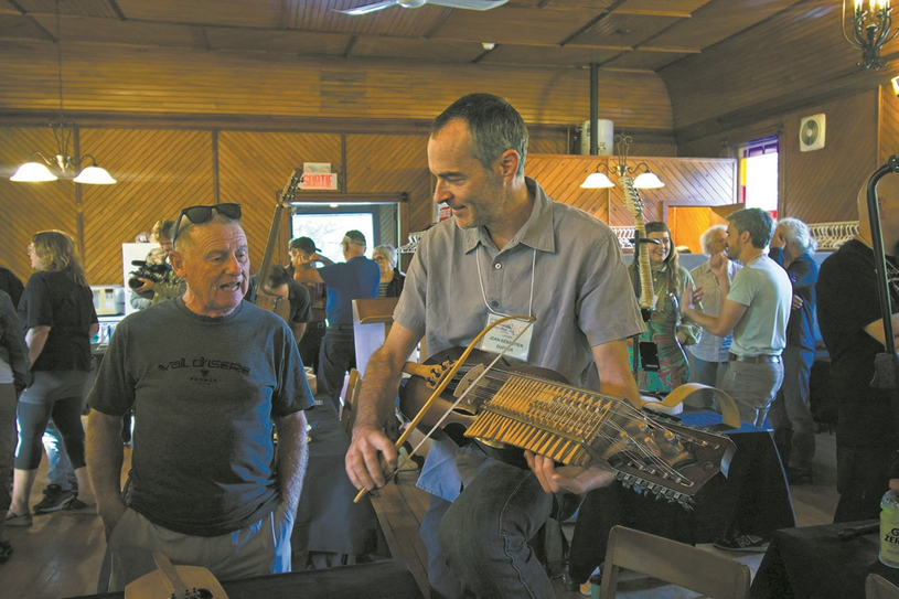 Une trentaine d’exposants au 4e Salon de la lutherie de Kingsbury